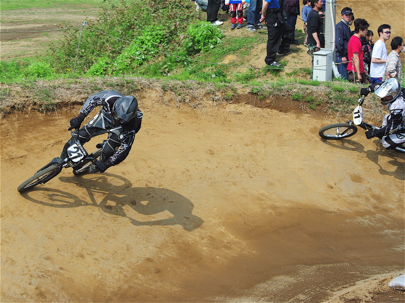 2008緑山４月定期戦VOL１２BMX３０オーバー、マスターズクラス決勝_b0065730_19422678.jpg