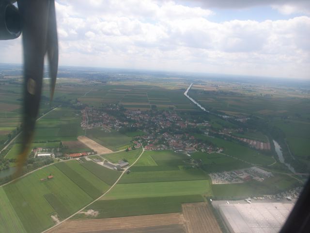 プラハ→ミュンヘン空の旅_e0144545_2375156.jpg