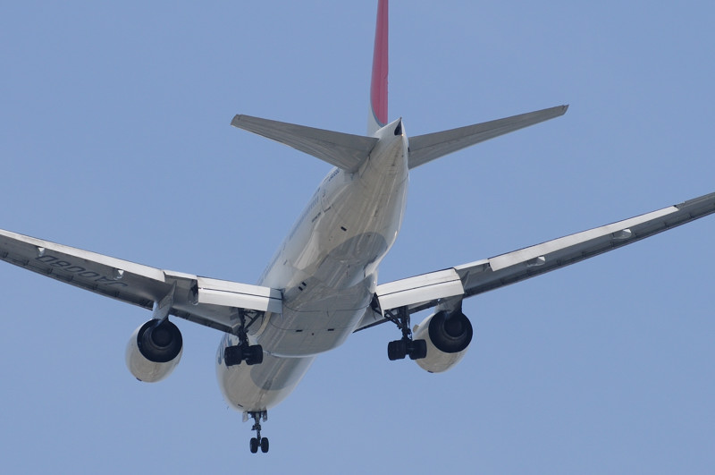 5月3日　福岡空港のJAL機_f0150672_1726295.jpg