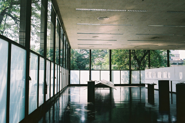 I I T のクラウンホール Crown Hall Of The I I T 1956 Mies V D Rohe Chicago Usa No 12 19 近代建築ゼミ Modern Architecture I I T のクラウンホール Crown Hall Of The I I T 1956 Mies V D Rohe Chicago Usa No 12 19 近代建築ゼミ Modern Architecture