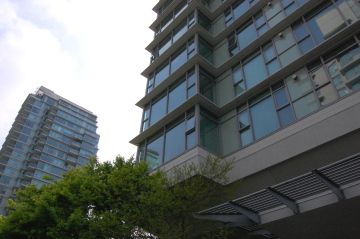 ダウンタウンのコンドミニアム見学。_d0129786_14202531.jpg
