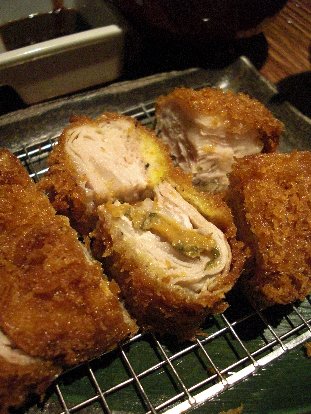 初キムカツで火がついた! GW-Vシュラン的食べ歩き①_c0135971_12565853.jpg