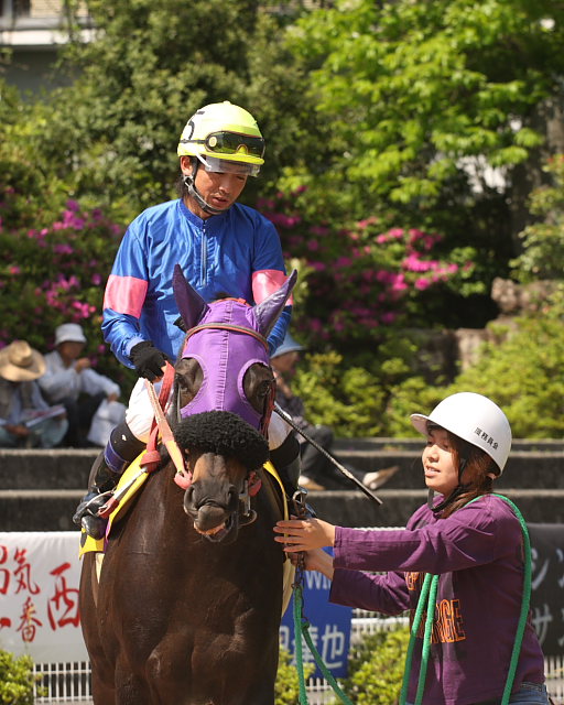 カチ遊!?特別_a0077663_9133483.jpg