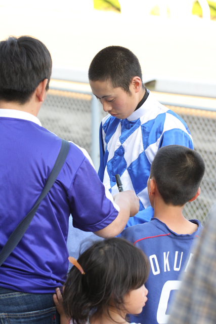 濱田達也騎手、初勝利が重賞制覇!!_a0077663_20215732.jpg