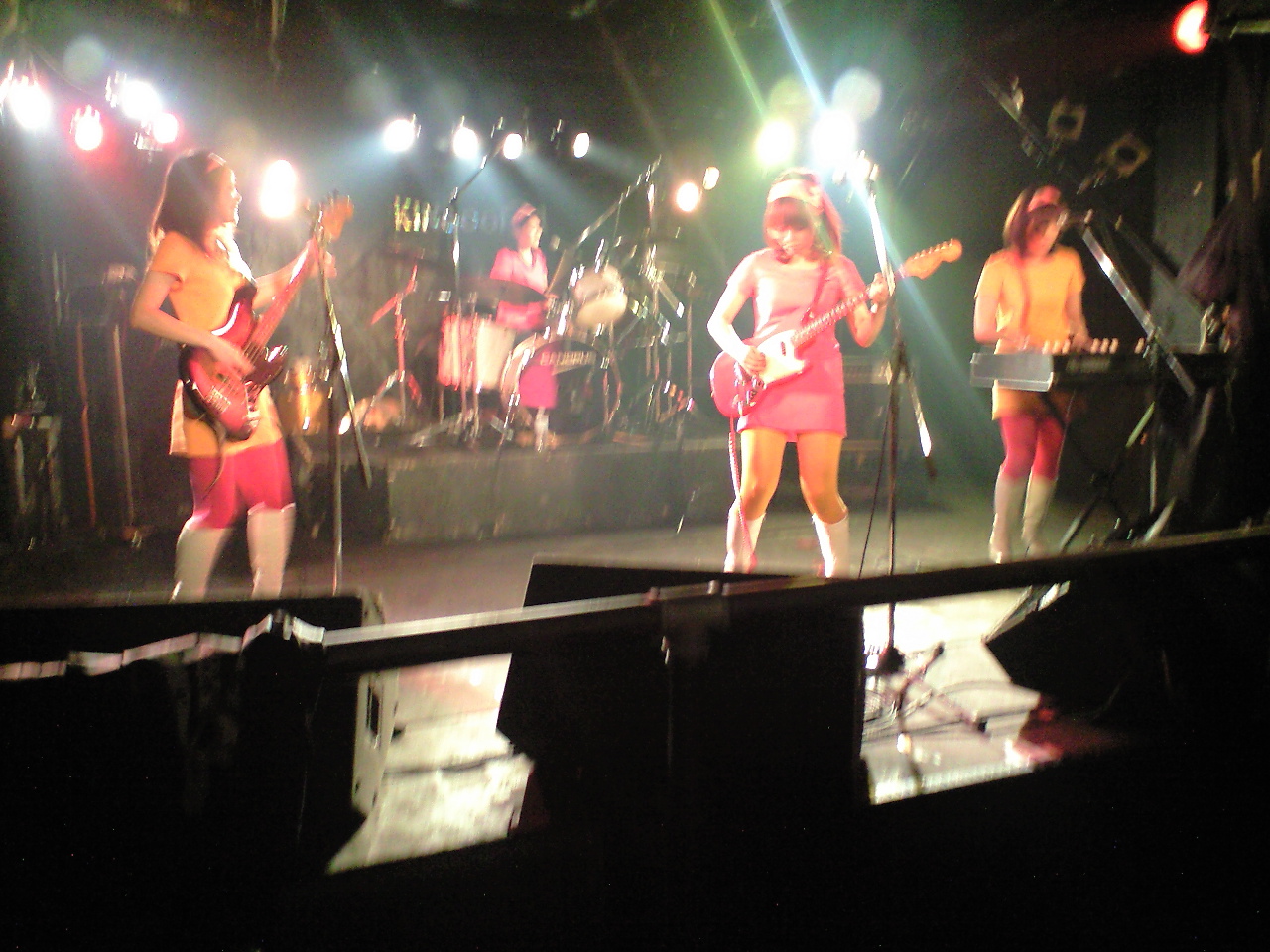 2008/04/12(SAT)\"B Rock\'s!\"～1stANNIVERSARY GIG～the BOTS presents!!!@アメリカ村 KINGCOBRA_b0029688_2231933.jpg