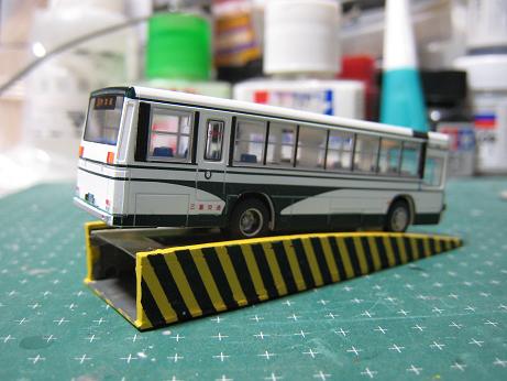 バス営業所モジュールの製作ー7 赤い電車は白い線 バス営業所モジュールの製作ー7 赤い電車は白い線