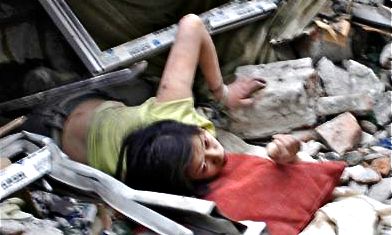 死者1万名!中国四川省大地震第1報_d0123476_1443159.jpg