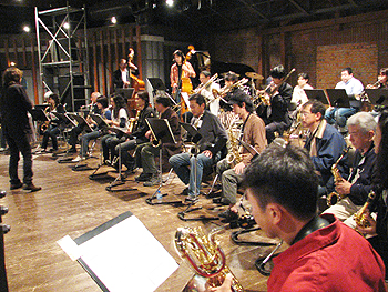 芸術創造塾 月曜BIG☆BAND スタート!!_e0118827_1412710.jpg