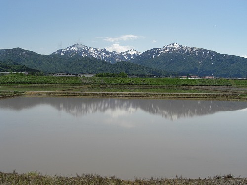 八海山と魚野川_a0084753_1710789.jpg