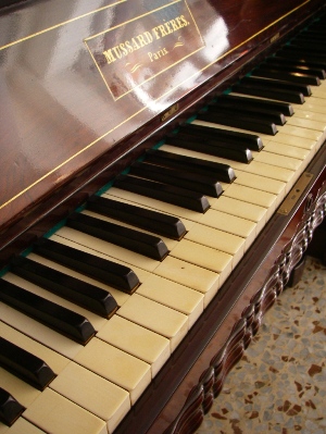 1800年代のピアノ？！ : ラグーザに流れるもの