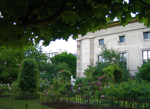 Jardin des Plantes et le nuage épais 植物園と分厚い雲　その１_d0135907_5143942.jpg