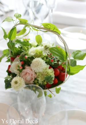 会場装花 フルーツをいれて_b0113510_215252.jpg