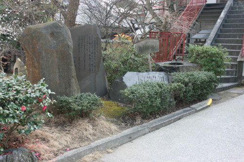 須磨寺の山本周五郎の文学碑_b0118987_693439.jpg