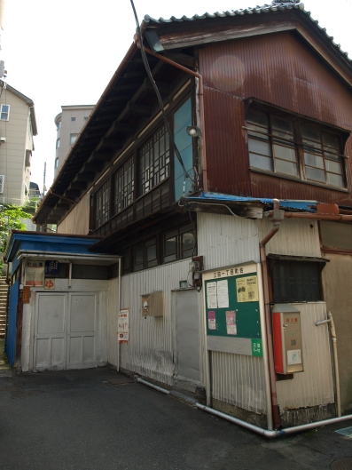 e0083212_16651100.jpg