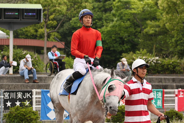 2008年5月18日(日) 高知競馬 7R_a0077663_20362254.jpg