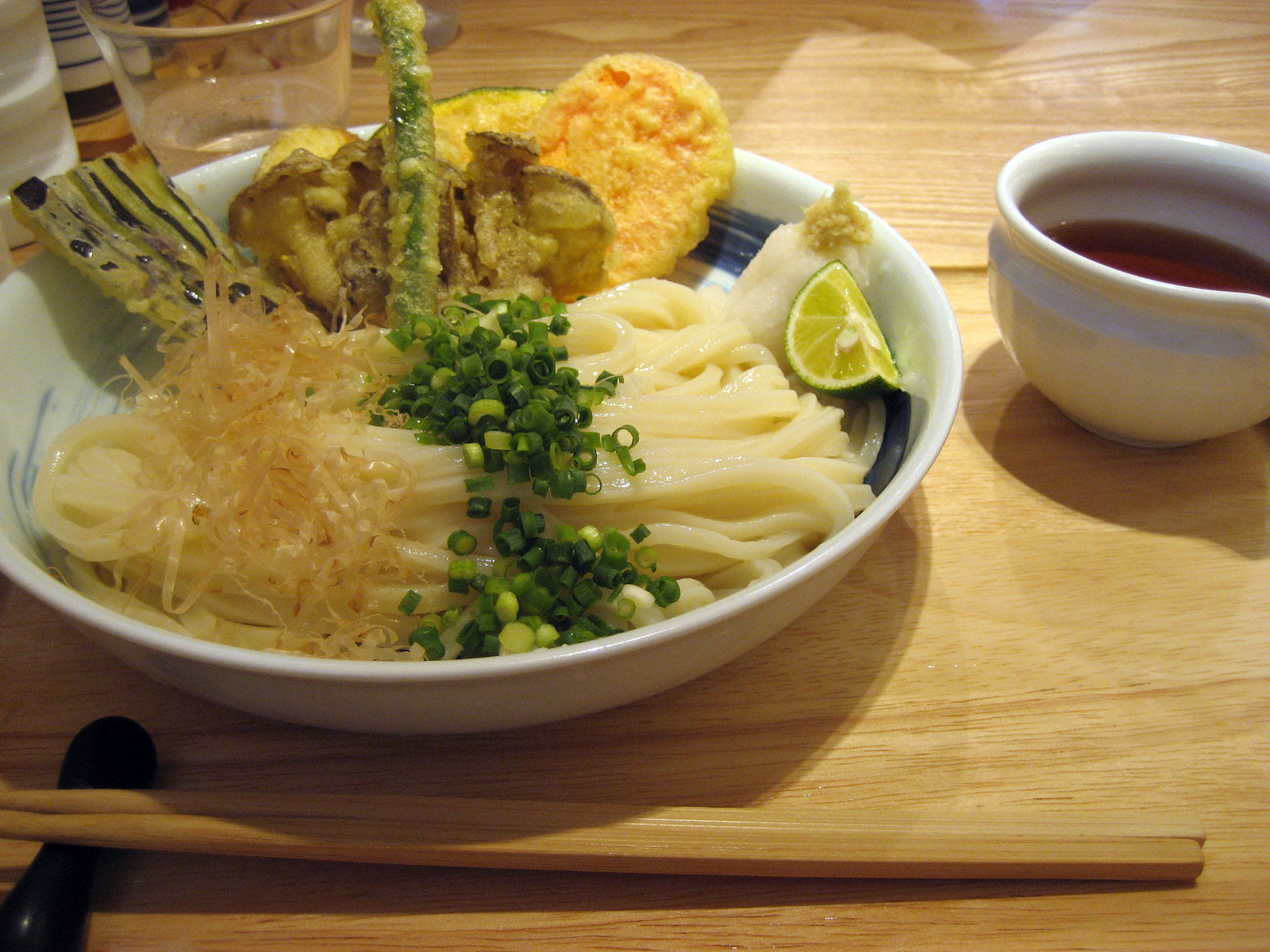 「讃岐うどん　志成」　オープン_c0114110_20522342.jpg