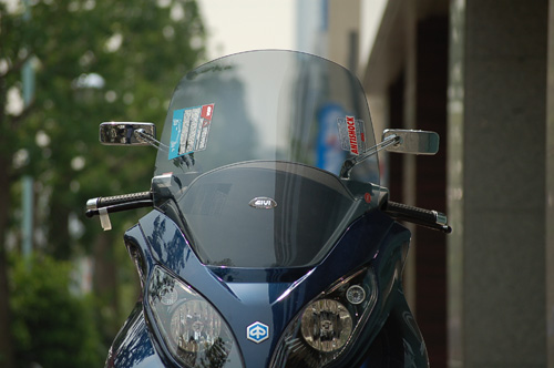 GIVI D502S MP3用スモークスクリーン入荷!_d0099181_1315325.jpg