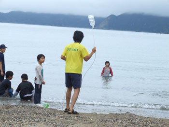 古仁屋海上保安署・諸鈍小中学校 漂着ごみ調査等_e0028387_21175752.jpg