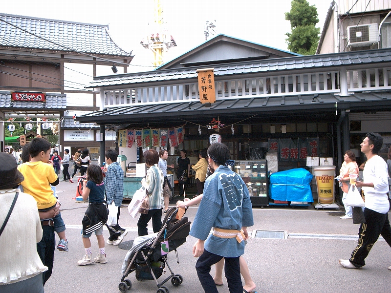 浅草　祭りと日常　あるいは祭り的日常のまち_d0082324_10362557.jpg