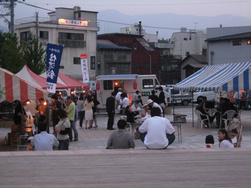 町の方々の笑顔!(伊那海道呑みあるき)_b0140235_9361225.jpg