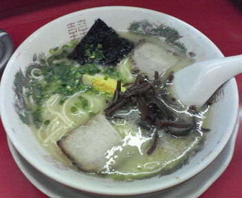 熊本ラーメン“赤のれん”_e0114208_2394038.jpg