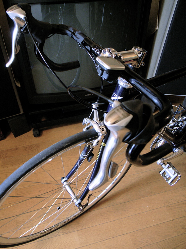 OLD ST7700 ー OLD ST7700-C : 写真と空と自転車と