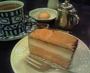 カフェでケーキ_d0026822_13243930.jpg