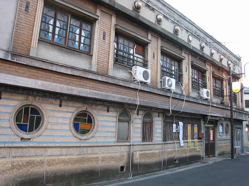飛田新地の遊郭建築群_f0139570_3525164.jpg