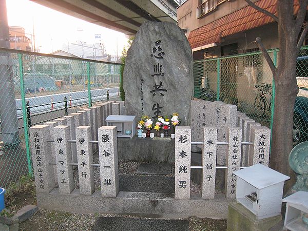 飛田新地の遊郭建築群_f0139570_355135.jpg