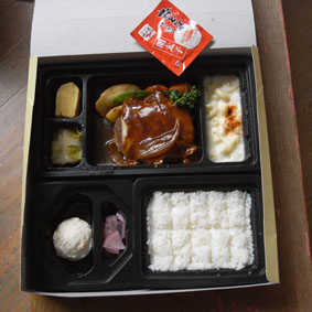 ロケ弁当_f0165332_21231684.jpg