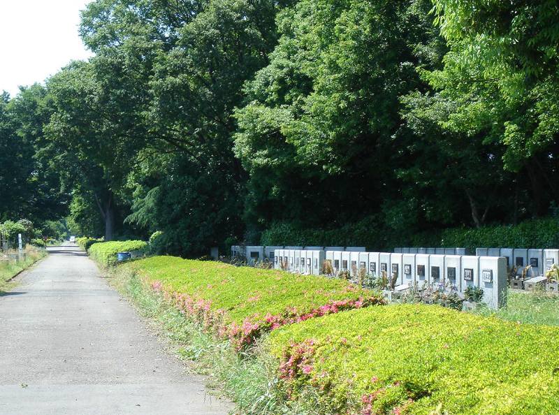小平霊園に新たな合葬式墓地完成_f0059673_22451135.jpg