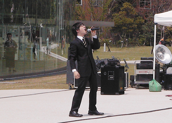 金沢まちかど音楽祭2008 21世紀美術館前_e0118827_2010065.jpg