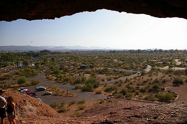 Hole in the rock in Papago Park_d0118862_14115967.jpg