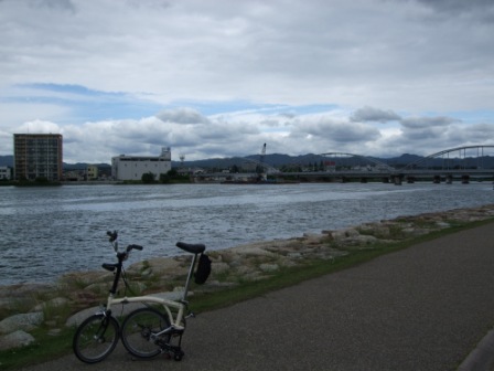 行けるところまで行ってみよう！！第8弾（なにわ・淀川・木津自転車道～和束～信楽～膳所～大津）_e0138081_1735612.jpg