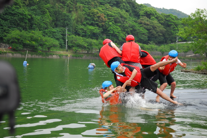 水上おしくら_d0047811_2126281.jpg
