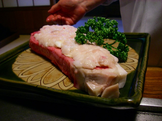 岐阜のお土産２　レッドカード必至_f0050534_2274112.jpg