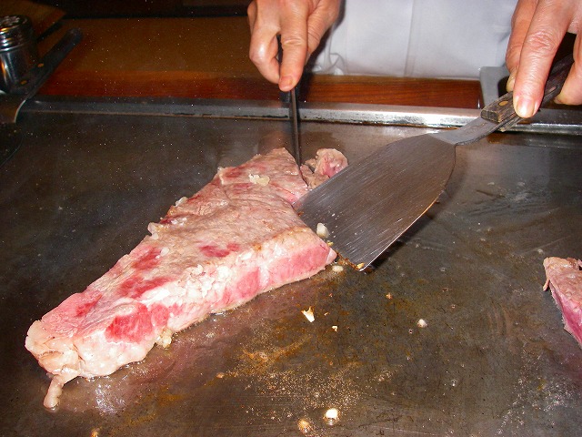 岐阜のお土産２　レッドカード必至_f0050534_2275386.jpg