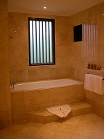 Spa Villege Resort Tembokで　ソトアサ&お部屋拝見_a0074049_324628.jpg