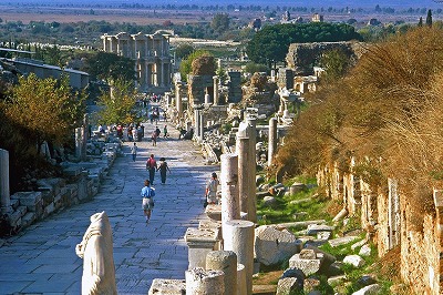 ローマ帝国遺跡 １０　トルコ　エフェソスとペルガモンの遺跡_e0108650_22314053.jpg