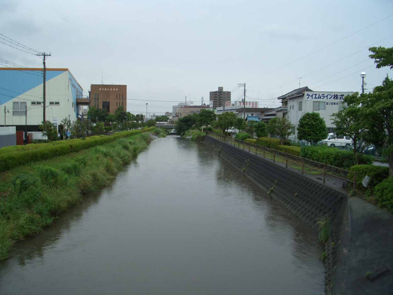 田植えの時期と食糧危機!_f0141310_22535337.jpg