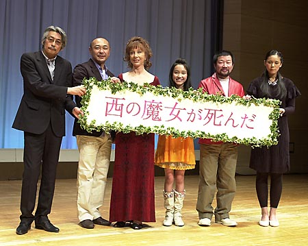 舞台挨拶つき試写会「西の魔女が死んだ」_b0097689_8335264.jpg