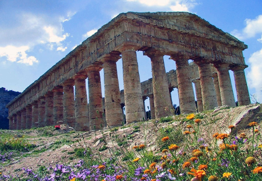 ローマ帝国遺跡　１２　イタリア　シシリー島（タオルミナ、セジェスタ、シラクサ）_e0108650_19465310.jpg