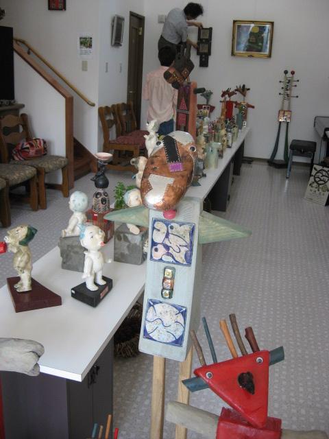 「不思議なこどもたち」展示会始まる_d0102413_8332785.jpg