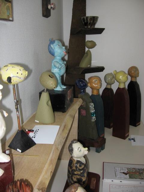 「不思議なこどもたち」展示会始まる_d0102413_8385245.jpg