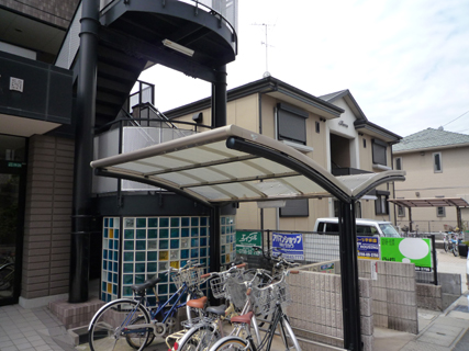 自転車置き場の波板の張替え_d0075246_19283287.jpg