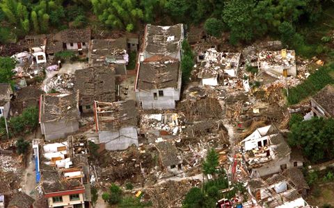 四川省の地下核施設爆発と放射能汚染_d0123476_1958107.jpg