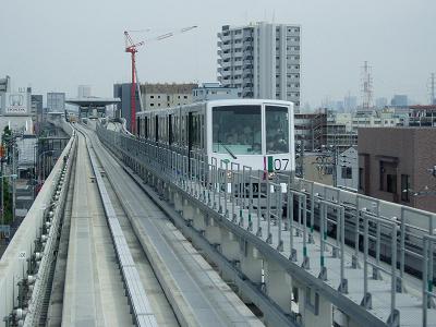 都電(路面電車の日)と日暮里・舎人ライナー_f0030574_143676.jpg