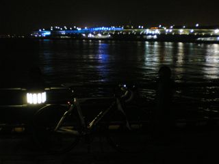 夜の集まり_d0010496_1395470.jpg