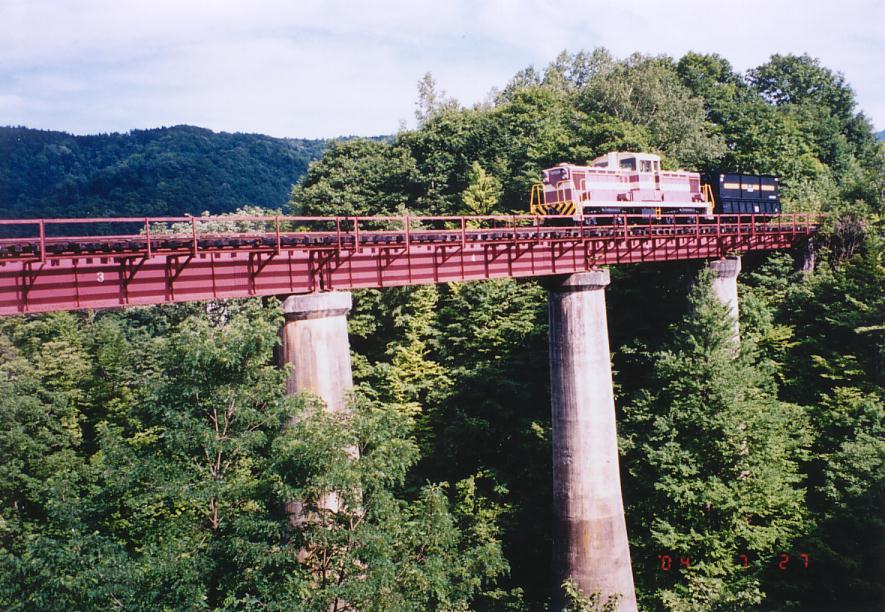 炭山川橋梁 ～三井芦別鉄道の遺構～_e0147022_15595757.jpg