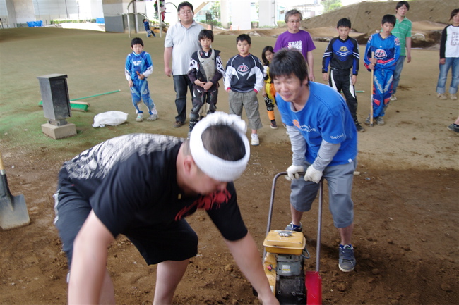 川口ゴリラ6月定期戦な風景..._b0065730_1123332.jpg